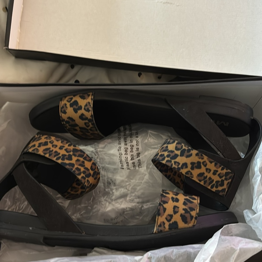 Mia brand new sandals lydia black elas